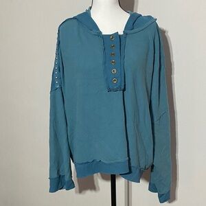 Vici hooded shirt Large